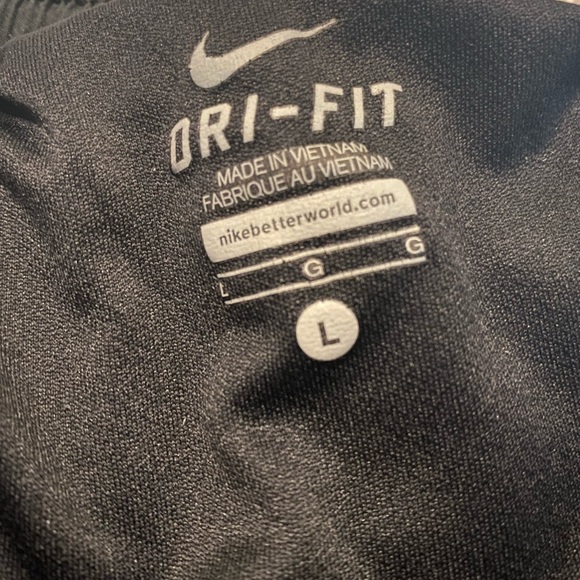 Women’s Nike Dri Fit workout shorts - Picture 3 of 3